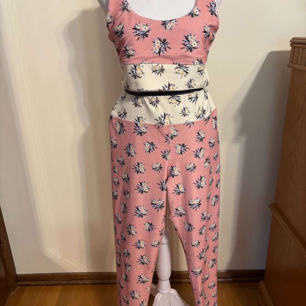 NEW BEACH RIOT Active Set of 3 pieces: Top, Shorts and Long Pants - size Large
